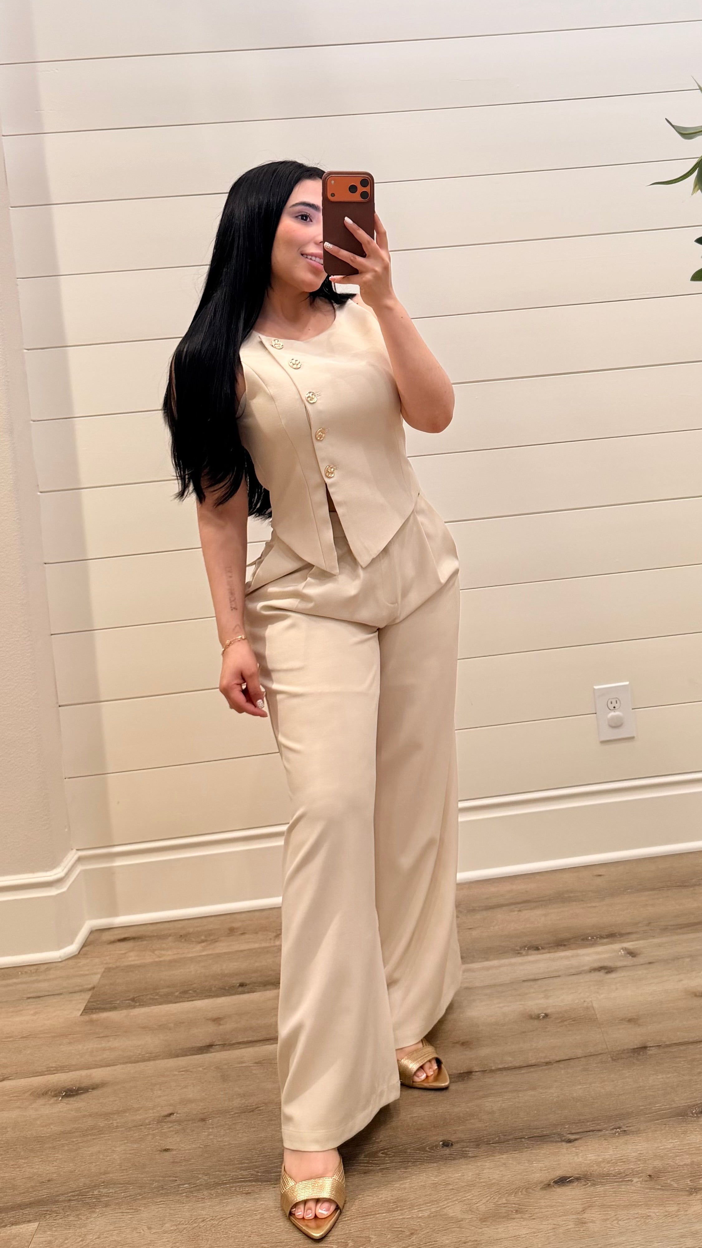 Vane Nude Set