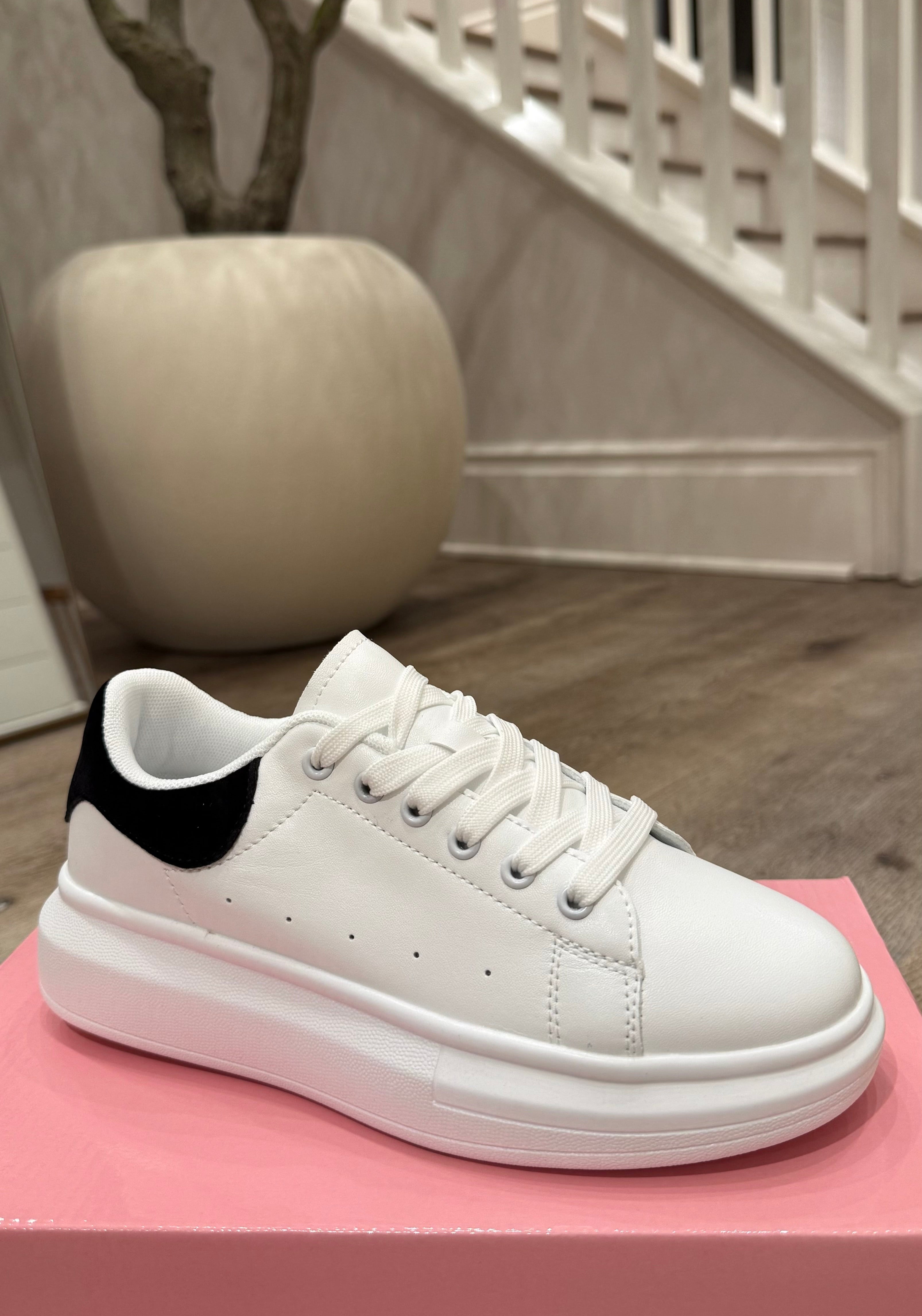 ALEXANDRA SNEAKERS