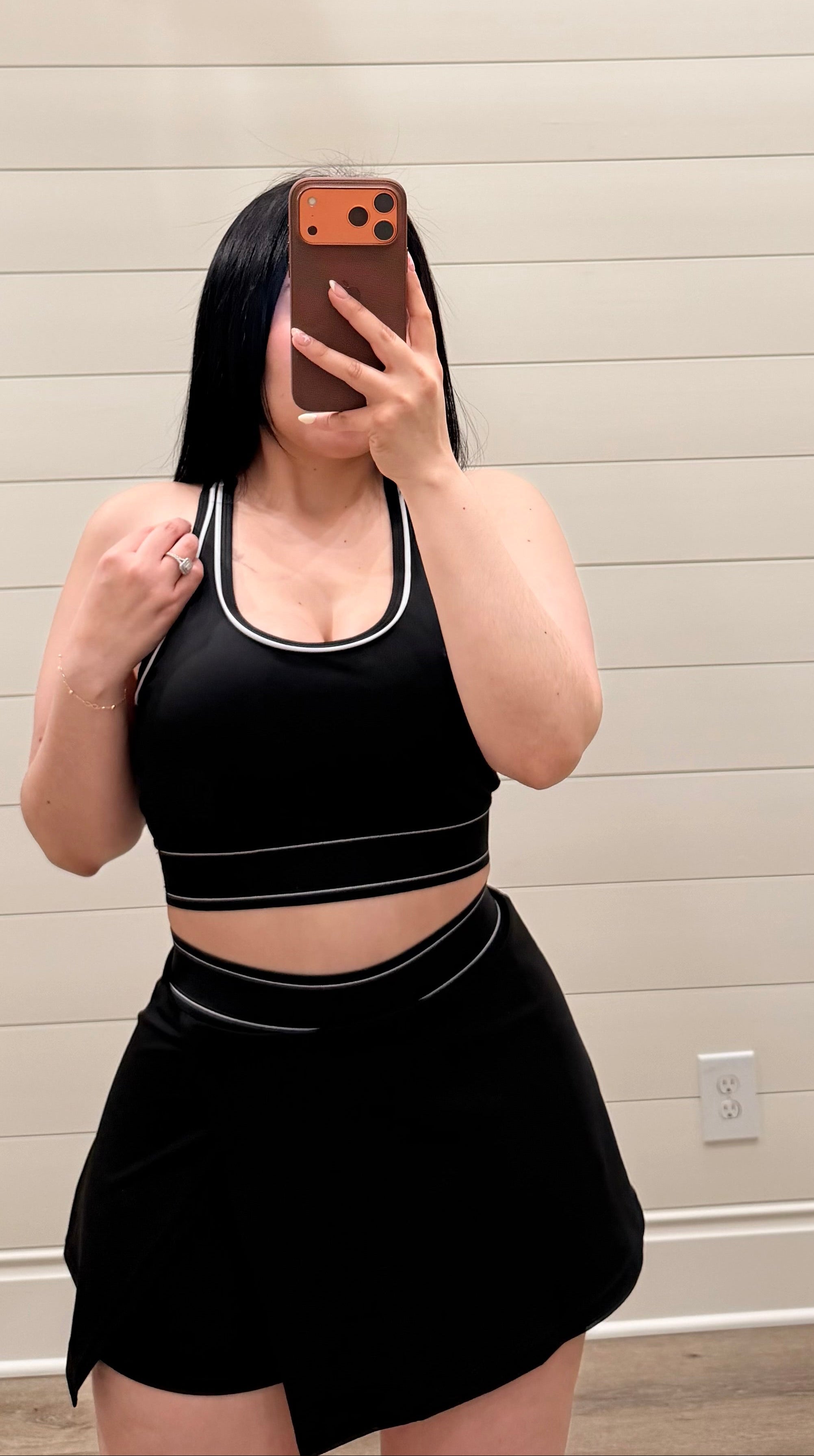Black Short Active Set