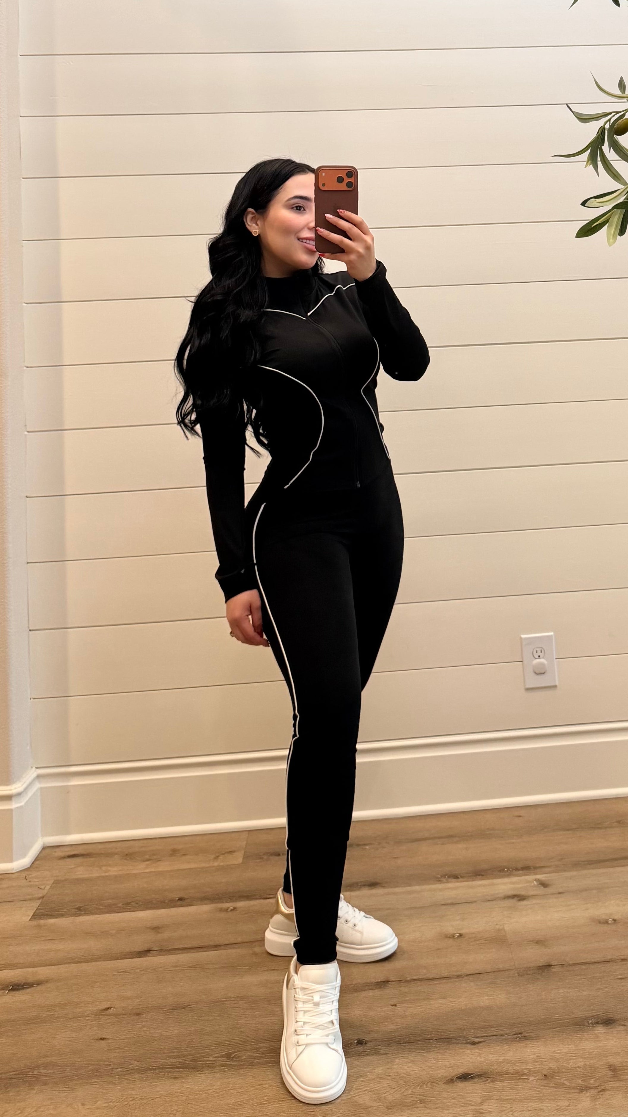 BLACK SKINNY LEG WORKOUT SET