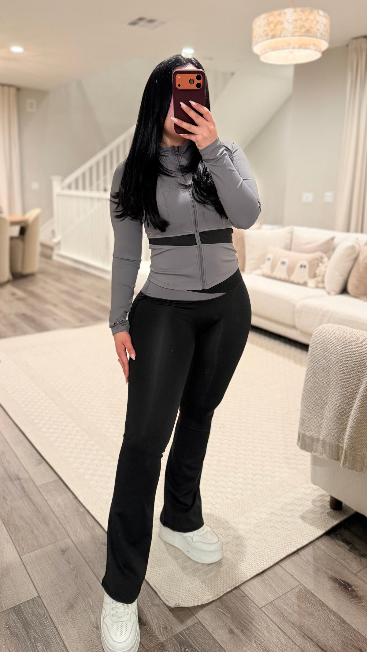 Valeria Active Set