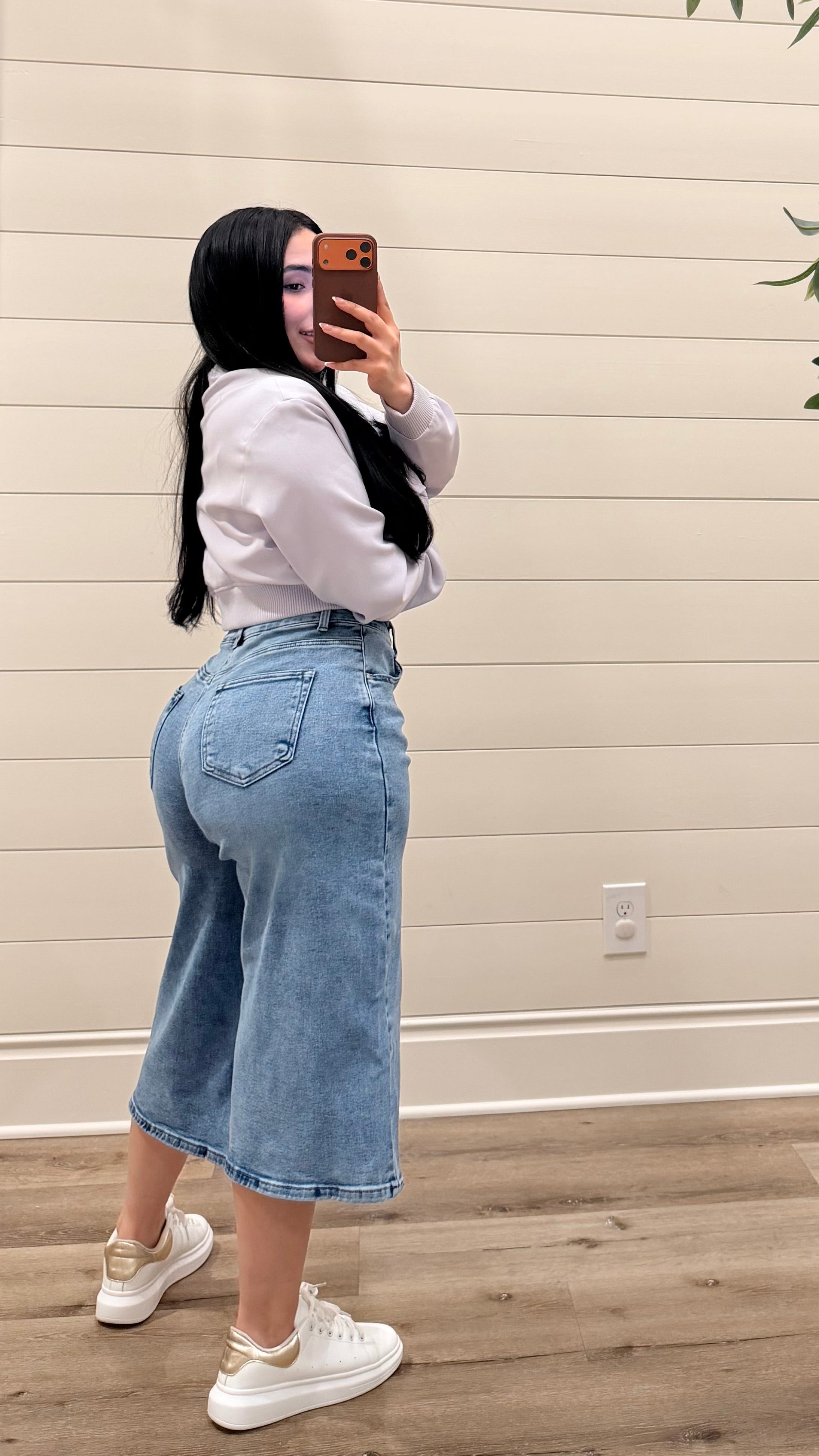 Wide Leg Bermuda Shorts