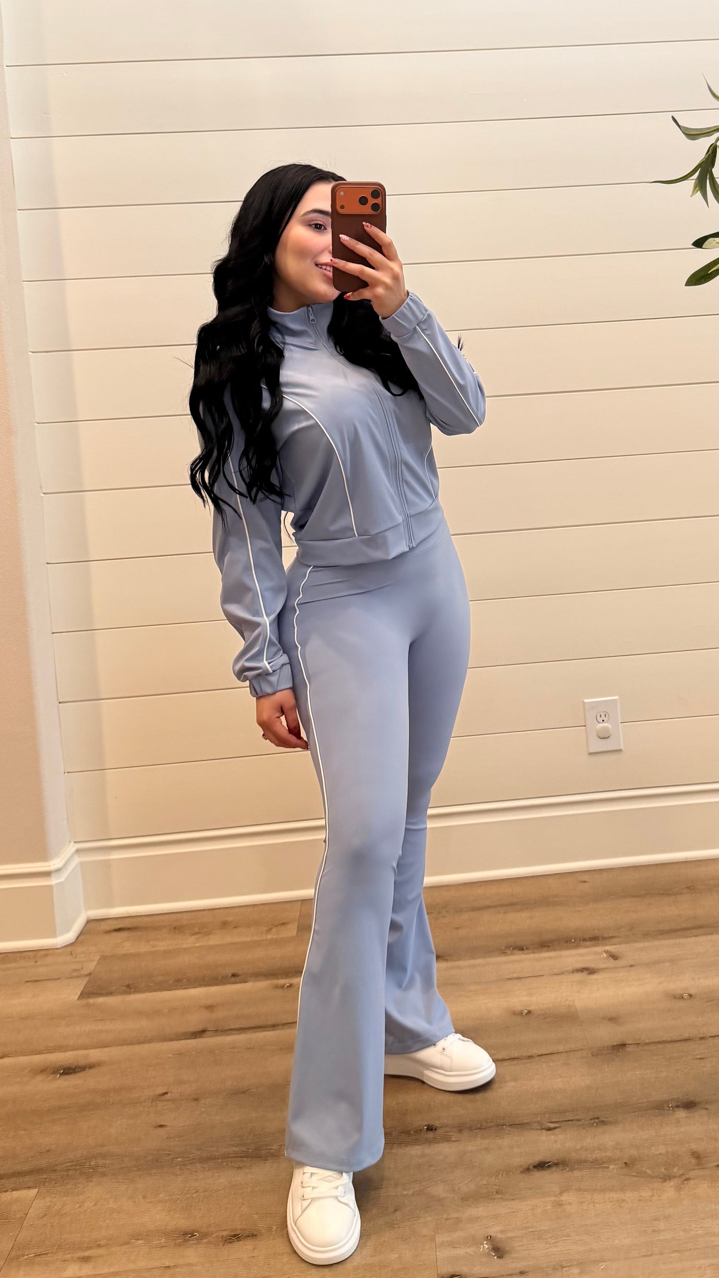 BLUE WIDE LEG WORKOUT SET