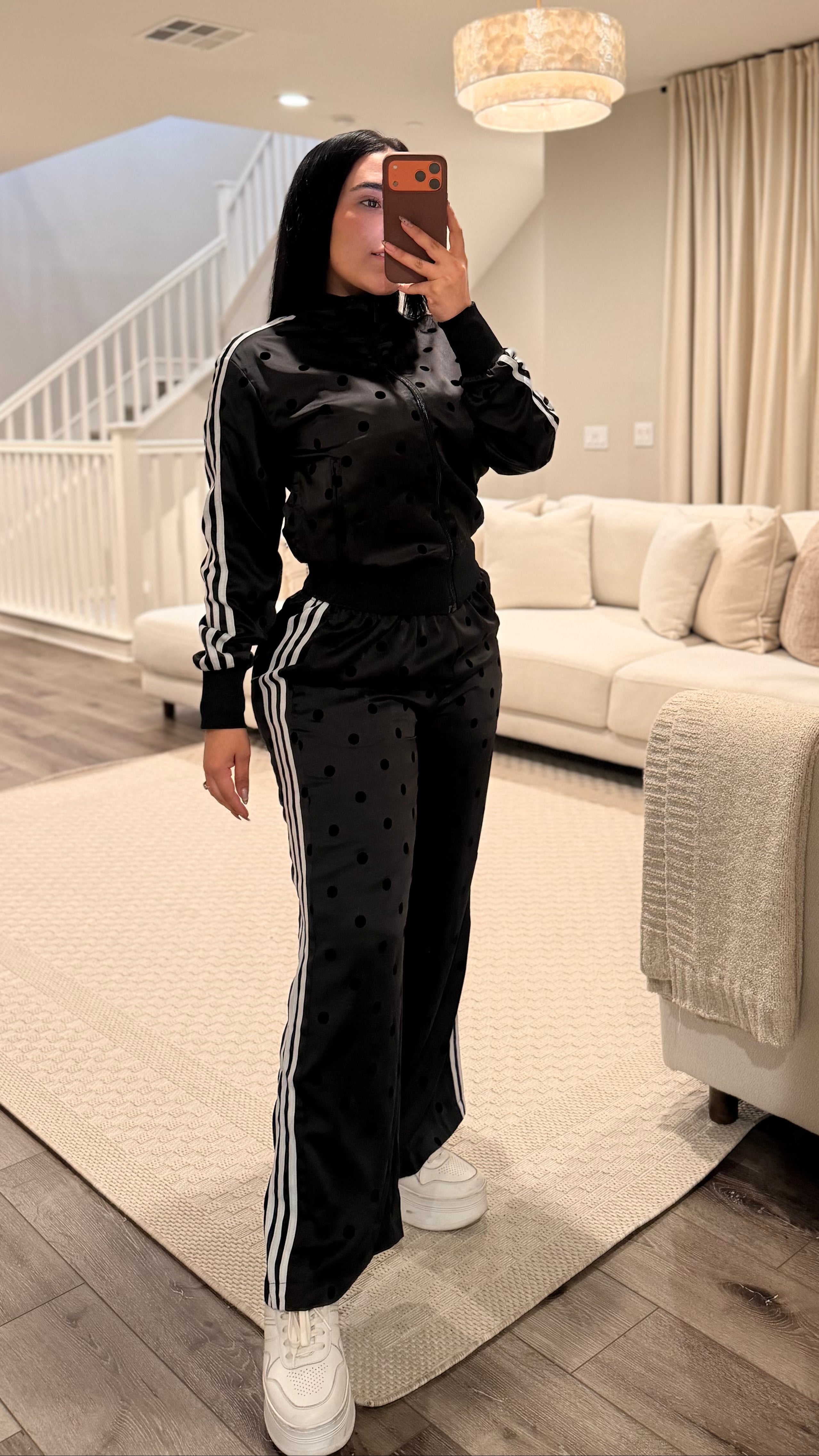 Black Adi Set