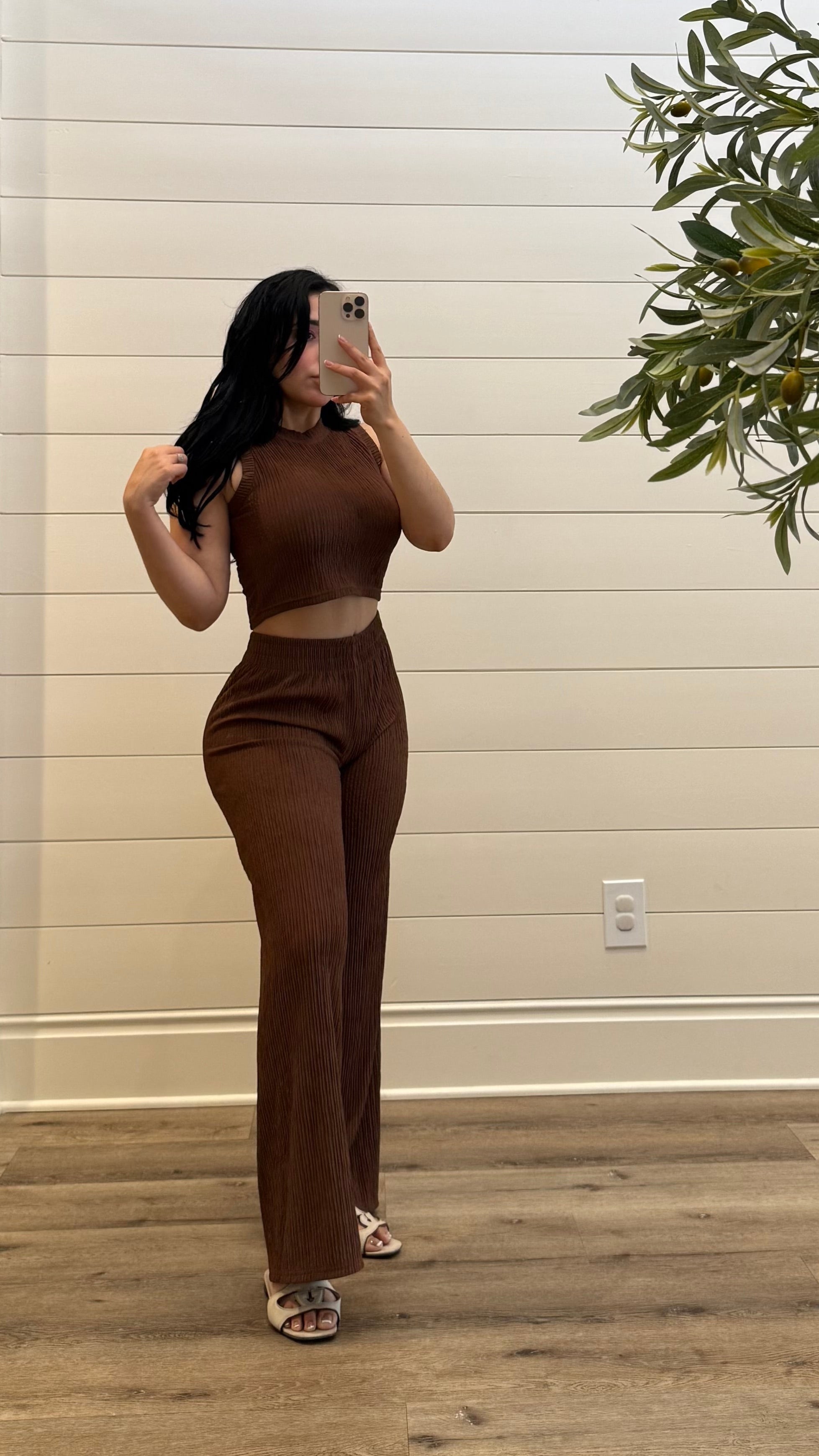 BROWN SET