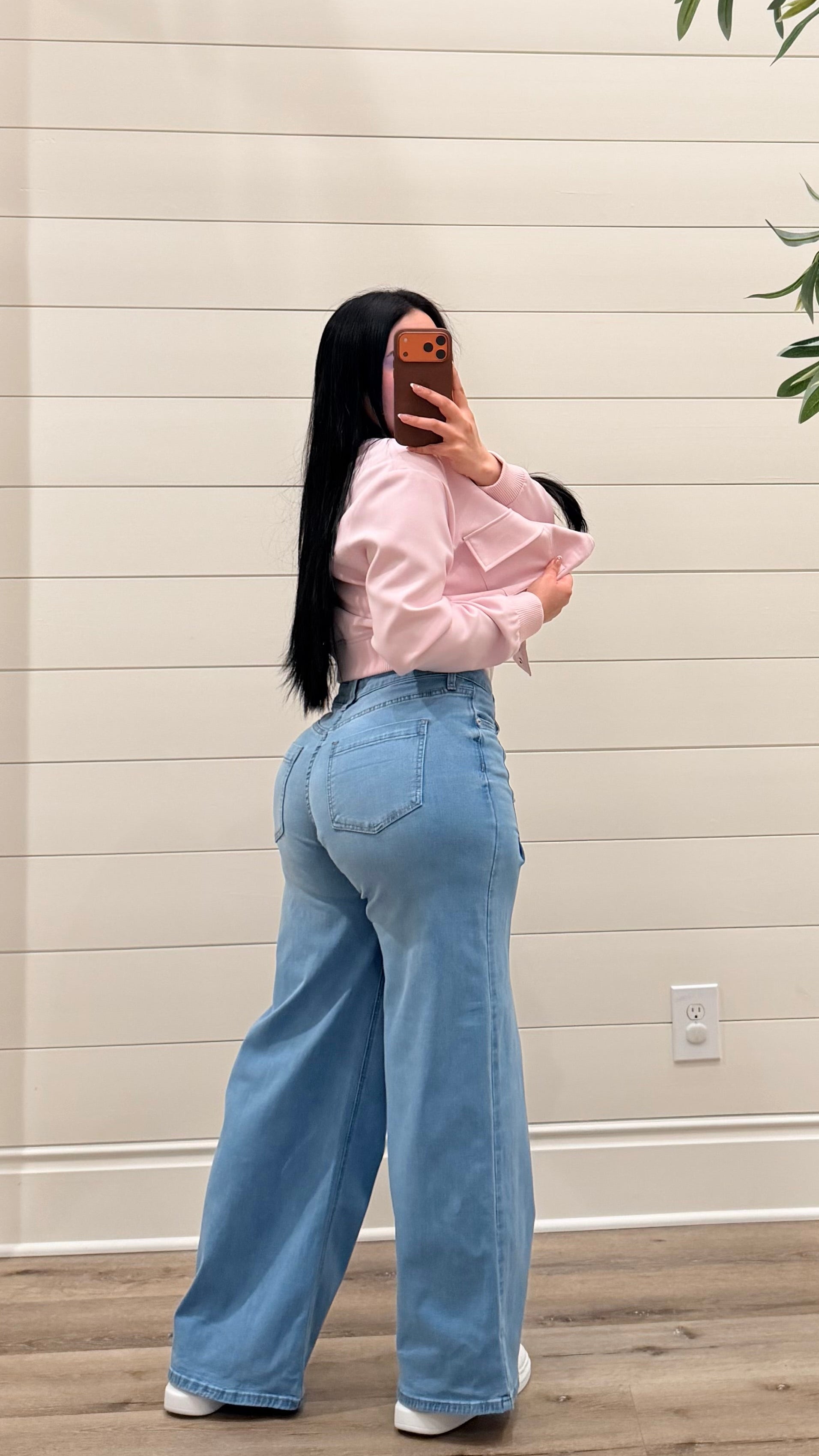 Pleated Wide Leg Jeans