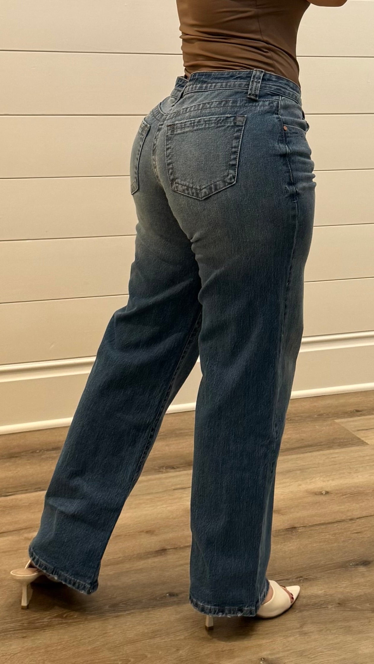 RELAXED FIT JEANS