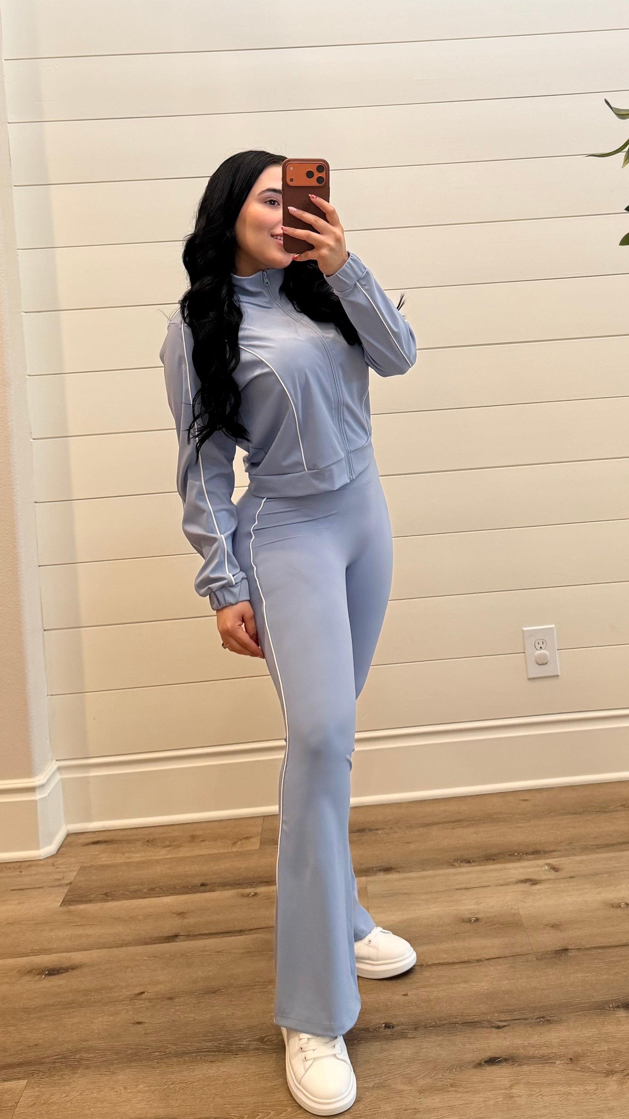 BLUE WIDE LEG WORKOUT SET