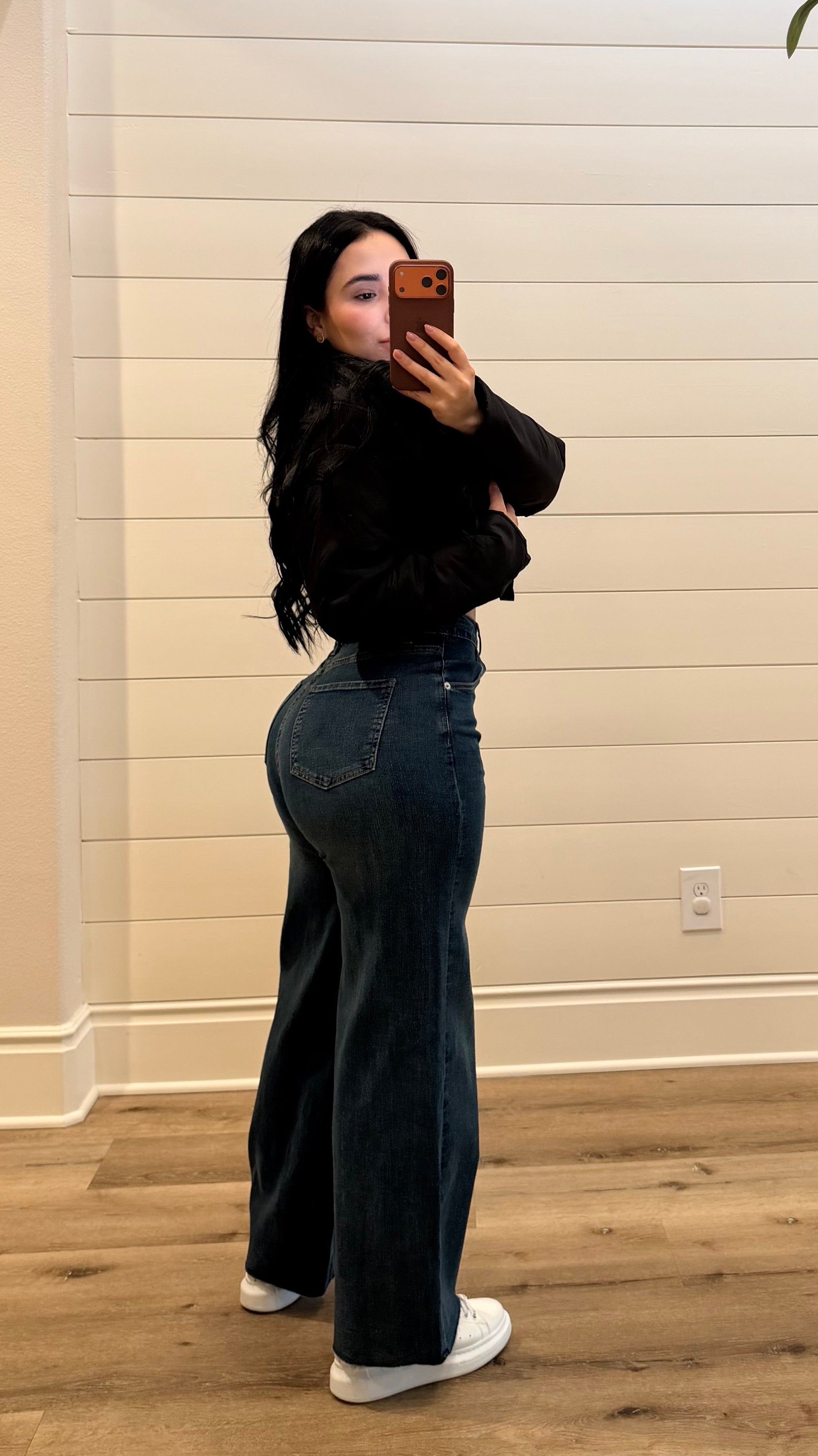 WEEKEND JEANS