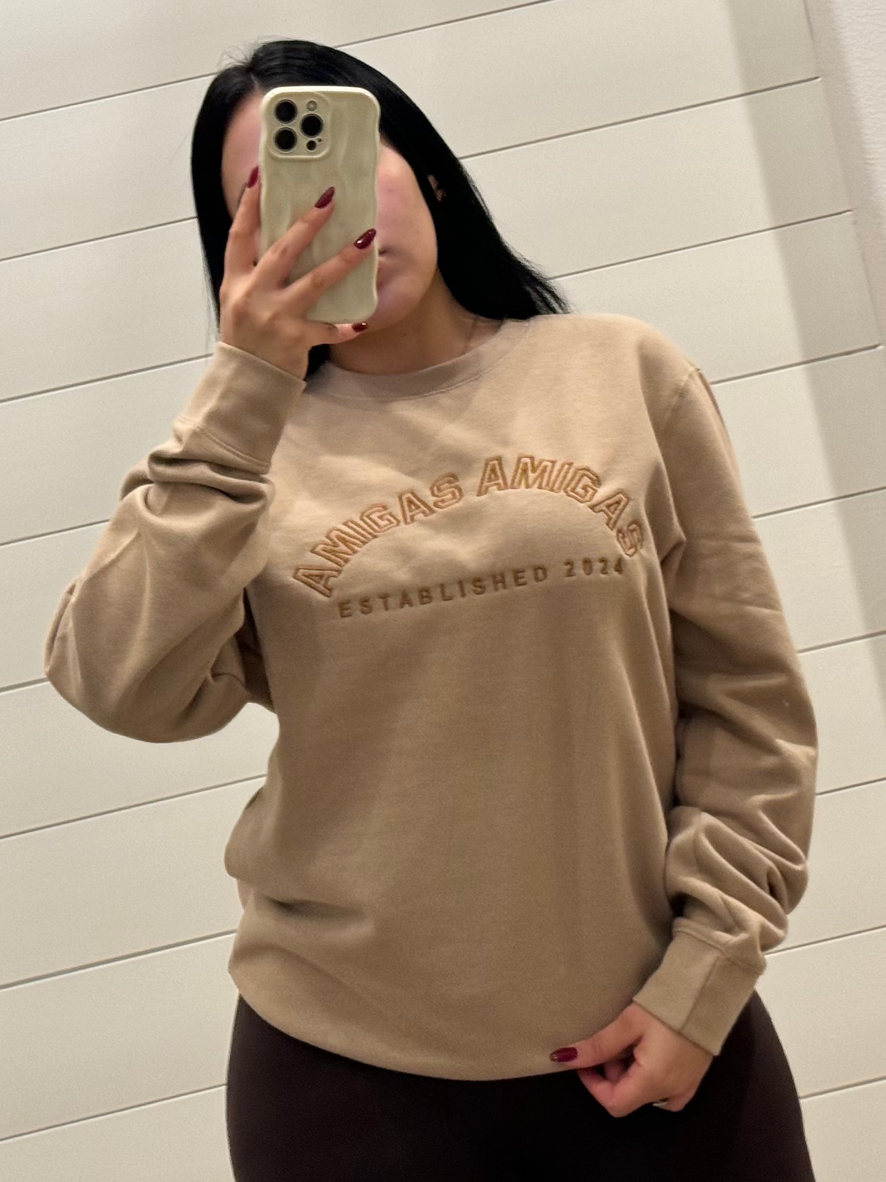 AMIGAS AMIGAS NUDE CREWNECK